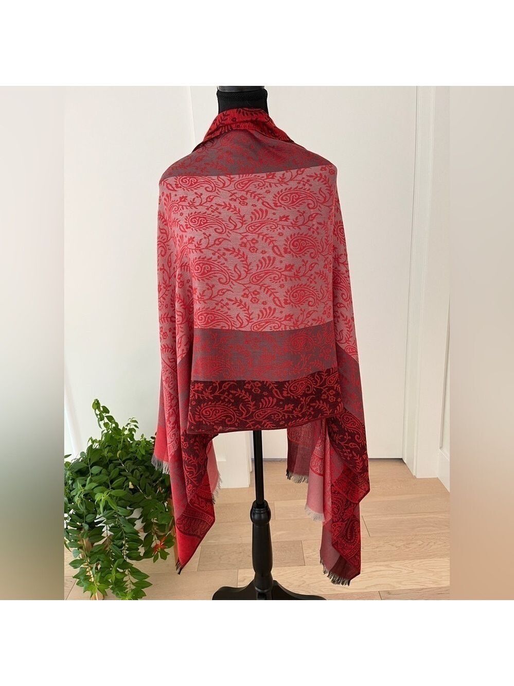 WRAP SHAWL Scarf Soft Lightweight Grey Black Red Paisley Woven Design Travel